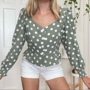 MWOT Petite Studio NYC Marjory Top in
Polka Dot